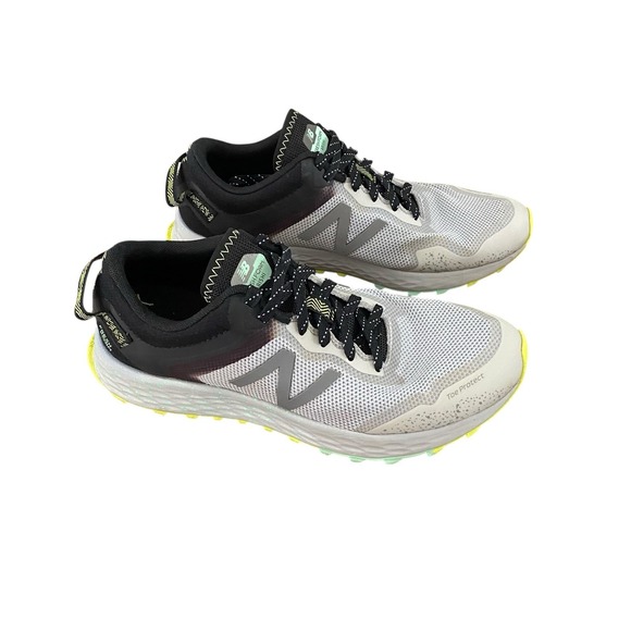 New Balance Shoes - New Balance Arishi V1 Fresh Foam‎ Light Aluminum Shoes WTARISS1 Women's Size 9.5